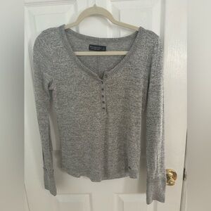 Abercrombie & Fitch Heather Gray Long Sleeve Top